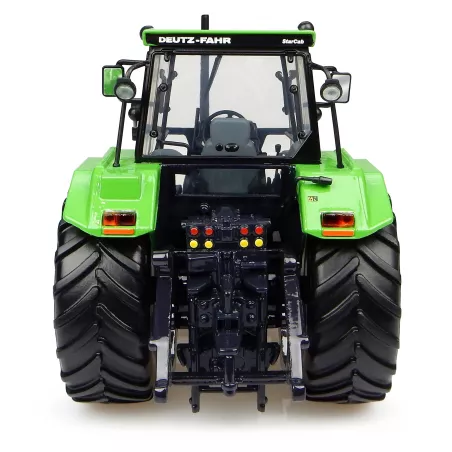 Réplica a escala 1:32 del tractor Deutz-Fahr DX 4.51 en metal para coleccionistas.