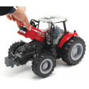 Réplica a escala 1:16 del tractor Massey Ferguson 6613 de Britains, modelo de colección y juguete.