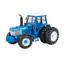 Réplica a escala 1:32 del tractor clásico Ford TW35 de Britains para coleccionistas agrícolas.