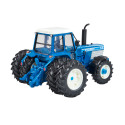 Réplica a escala 1:32 del tractor clásico Ford TW35 de Britains para coleccionistas agrícolas.