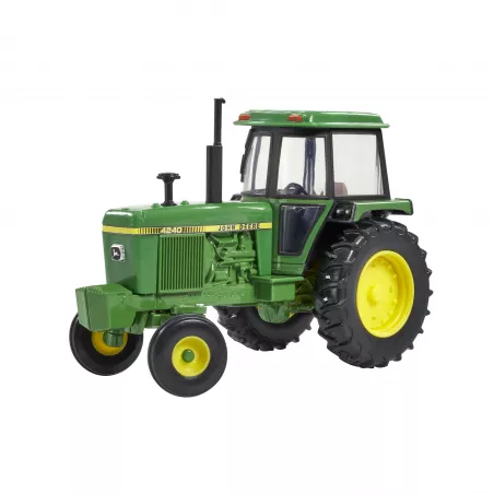 Miniatura a escala 1:32 del tractor clásico John Deere 4240 2WD de Britains para coleccionistas.