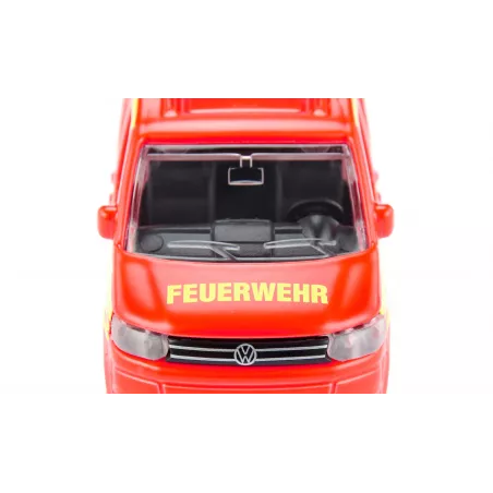 Vehículo de bomberos de juguete VW T5 de Siku en miniatura metálica con enganche de remolque.