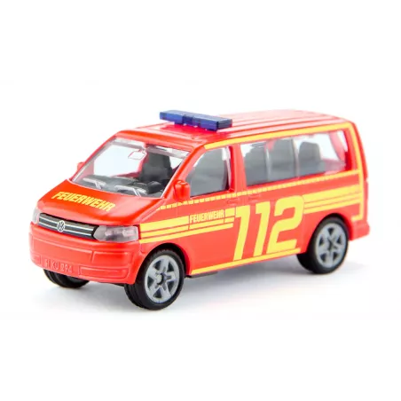 Vehículo de bomberos de juguete VW T5 de Siku en miniatura metálica con enganche de remolque.