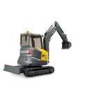 Excavadora compacta de juguete Volvo ECR40 de Bruder con brazo articulado y cabina giratoria.