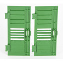 Dos puertas laterales de repuesto para el camión de transporte de animales de juguete Bruder.