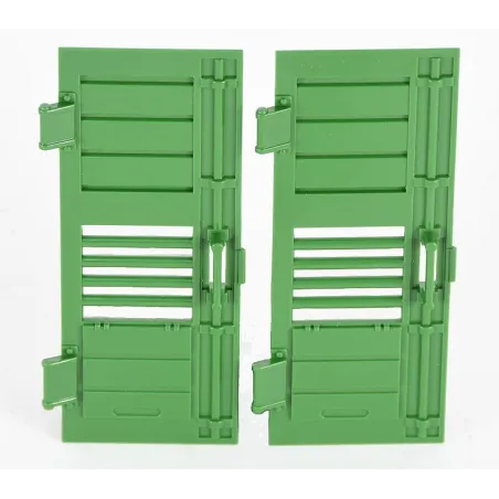 Dos puertas laterales de repuesto para el camión de transporte de animales de juguete Bruder.