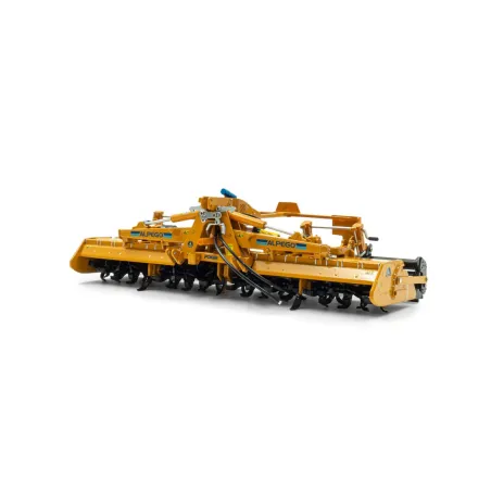 Miniatura Alpego Poker PF-500 a escala 1:32 con rodillo de barra para dioramas agrícolas.