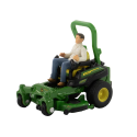 Juguete agrícola John Deere de Britains a escala 1:32 con detalles realistas para coleccionistas.