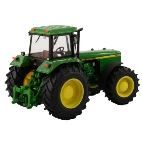 Tractor John Deere 4955 a escala 1:32 de Britains, miniatura de colección agrícola detallada.
