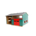 Taller de granja de madera a escala 1:32 con grúa puente funcional y techo abatible para tractores de juguete.