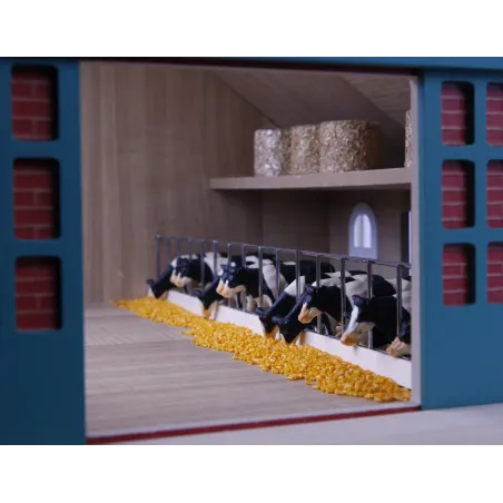 Granja de juguete con establos a escala 1:32