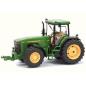 Tractor en miniatura John Deere 8400 de Schuco para coleccionistas de modelismo agrícola.
