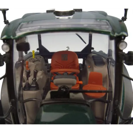 Miniatura de tractor FIAT il trottore 1918-2025 a escala 1:32 de Universal Hobbies para coleccionistas.