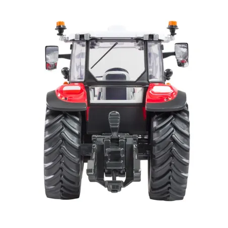 Tractor en miniatura Steyr 4120 Plus de Britains a escala 1:32 para coleccionistas.