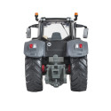 Tractor Fendt 826 Vario Black Beauty edición limitada a escala 1:32 de Britains en color negro.