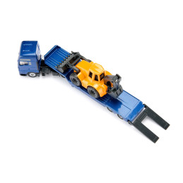 Camión MAN con retroexcavadora