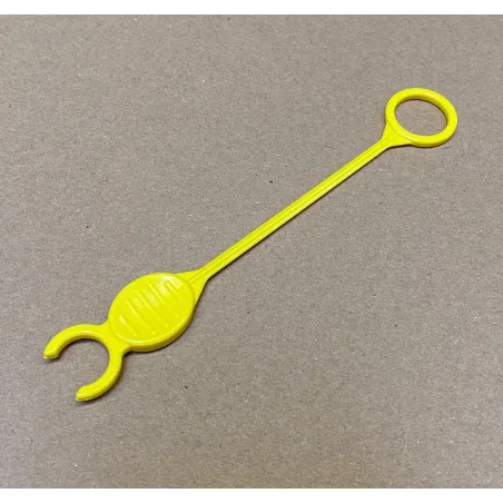 Abrazadera de plástico amarillo colza para perno de tractor de pedales Rolly Toys.