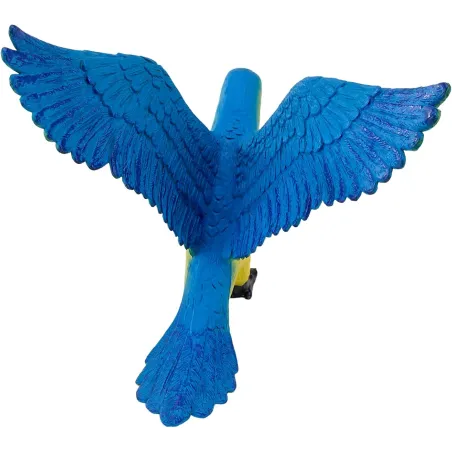 Figura decorativa de loro guacamayo azul pintada a mano con detalles realistas.