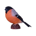 Figura decorativa de camachuelo pintada a mano con detalles realistas y colores vibrantes.