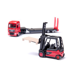 Camión MAN con carretilla elevadora Linde