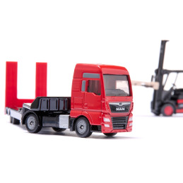 Camión MAN con carretilla elevadora Linde