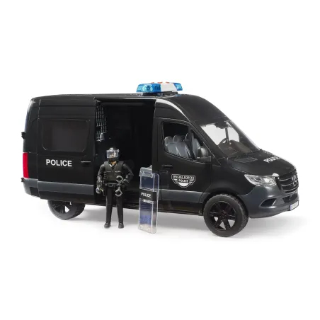 Furgón MB Sprinter de Policía de Fuerzas Especiales Bruder a escala 1:16 con figura de agente táctico.