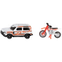 Land Rover Defender de juguete SIKU con motocicleta KTM en miniatura para coleccionistas.