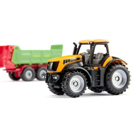 JCB con Strautmann Universalstreuer