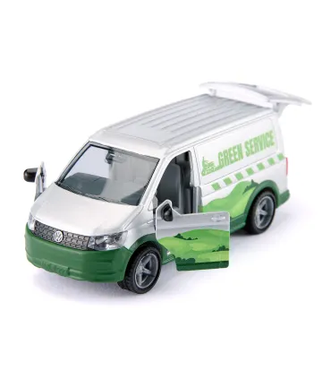 VW T6 con remolque y cortacespe
