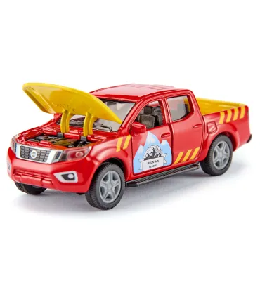 Nissan Navara con helicóptero