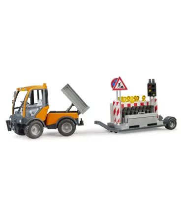 VarioCar con caja de carga y remolque de seguridad vial