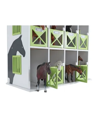 Establo para caballos con 12 boxes,