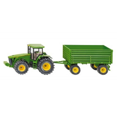 Tractor John Deere con remolque