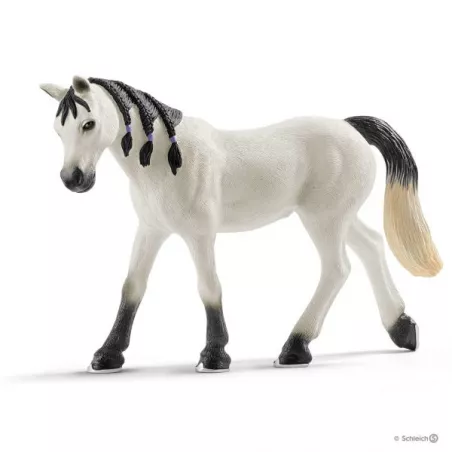 Figura de yegua árabe de Schleich con detalladas trenzas españolas para juego y colección.