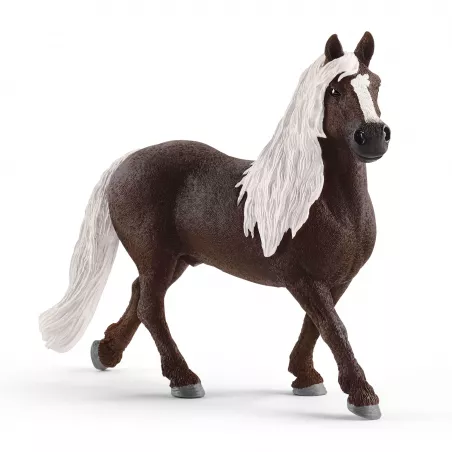 Figura de semental de la Selva Negra con pelaje alazán y crin clara, juguete de colección.