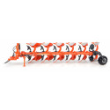 Réplica en miniatura de metal del arado Kubota RM3005V a escala 1:32 de Universal Hobbies para coleccionistas.