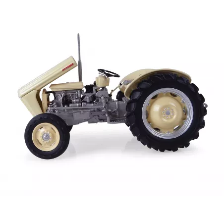 Réplica a escala 1:32 del tractor clásico Ferguson TO 35 de 1957 fabricado en metal por Universal Hobbies.