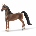 Figura de caballo capón Saddlebred americano de Schleich pintada a mano con gran realismo.