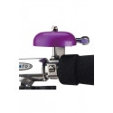 Timbre de bicicleta metálico color lila de diseño moderno y resistente para ciclismo urbano.