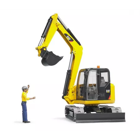 Miniexcavadora Cat de juguete Bruder escala 1:16 con figura de obrero y brazo articulado funcional.