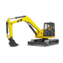 Miniexcavadora Cat de juguete Bruder escala 1:16 con figura de obrero y brazo articulado funcional.