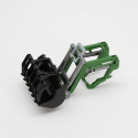 Cargador frontal John Deere 6920 de Bruder escala 1:16 con pala basculante articulada para tractor.