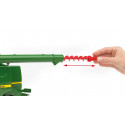 Cosechadora de juguete John Deere T670i de Bruder a escala 1:16 con cabezal de corte móvil.