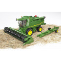 Cosechadora de juguete John Deere T670i de Bruder a escala 1:16 con cabezal de corte móvil.