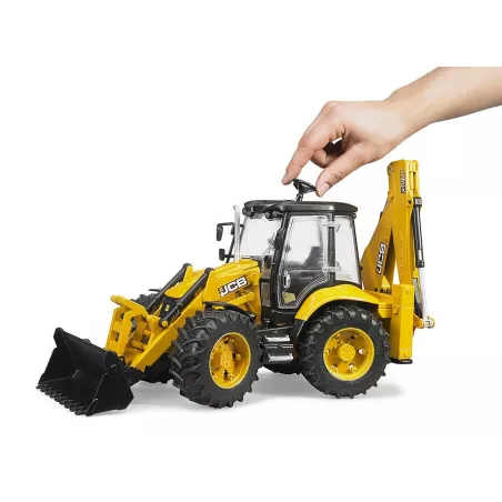 Retroexcavadora de juguete JCB 5CX eco marca Bruder a escala 1:16 con palas móviles.