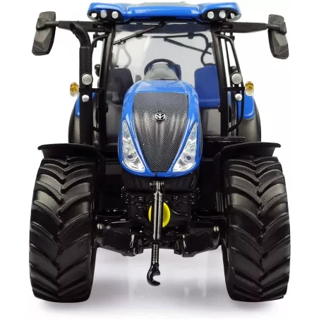 Tractor de metal New Holland T5.130 a escala 1:32, réplica detallada para coleccionistas agrícolas.