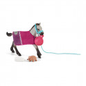 Set Schleich Divirtiéndonos con el potro: potro Quarter de juguete con manta y pelota.