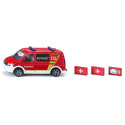 Ambulancia de juguete VW T6 a escala 1:50 con puertas que se abren y detalles de metal.
