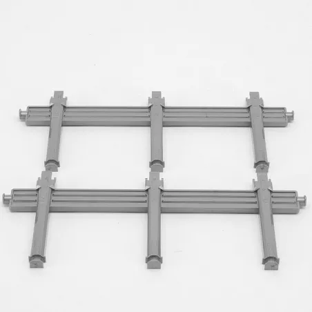 Candeleros para remolque de madera de juguete Bruder a escala 1:16 para transporte forestal.