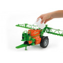 Remolque pulverizador de juguete Amazone UX 5200 de Bruder a escala 1:16 con depósito de agua funcional.